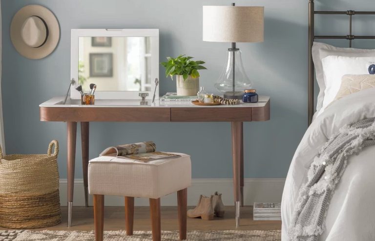 makeup vanity table